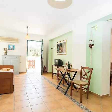 Dinos مدينة زاكينثوس